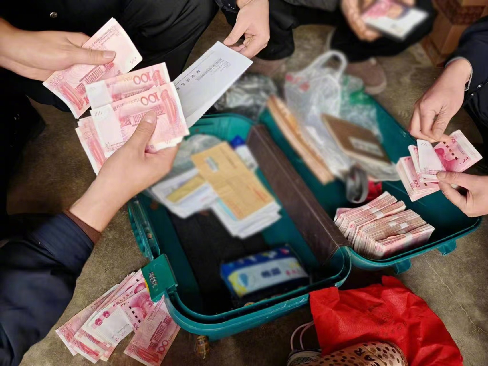 最新带现金几十万能过安检方法分析(最方便真实的永康携带现金过安检有具体规定吗方法)